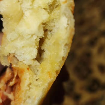 Domino's Pizza Bayrampaşa Şubesinde Sürekli Hamur Gelen Pizzalar Ve Düşük Müşteri Memnuniyeti