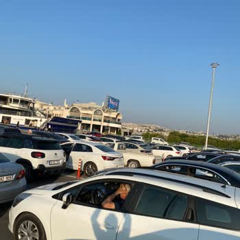 İş Çıkışı Saatlerinde Arabalı Vapur Seferlerinin Yetersizliği Ve Uzun Bekleme Süresi