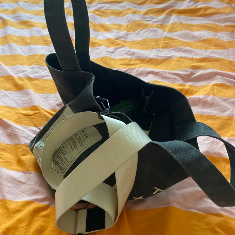 Bonheur Çantanın Kumaşı Ve Boyası Kıyafetlerimi Mahvetti