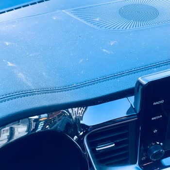 Araç Cam Değişiminde Kirli Teslimat Ve Yetersiz Temizlik Mağduriyeti