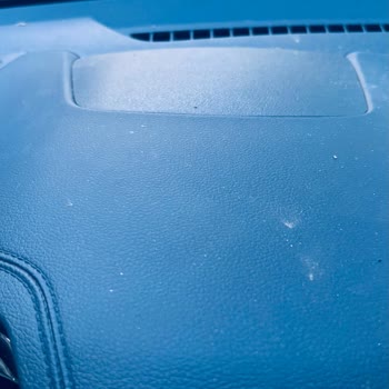 Araç Cam Değişiminde Kirli Teslimat Ve Yetersiz Temizlik Mağduriyeti