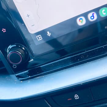 Araç Cam Değişiminde Kirli Teslimat Ve Yetersiz Temizlik Mağduriyeti