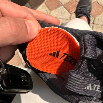 Orijinal Diye Satılan Ayakkabıdan Şüpheliyim, Yanıt Alamıyorum