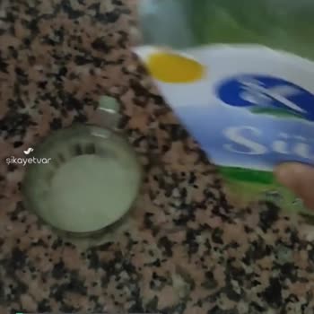 Sek Tarihi Geçmemiş Bozuk Süt
