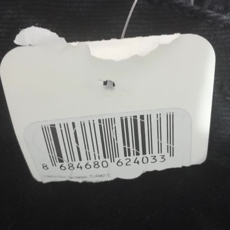 Daimi Müşteriye Etiketsiz Ve Fişsiz Değişim Yapılmadı, İlgisiz Yaklaşım