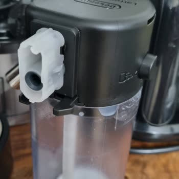 Yeni Aldığım Delonghi Kahve Makinesi Sütü Köpürtmüyor, İade İstiyorum