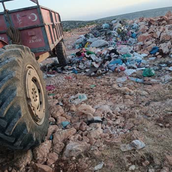 Belediye Enkaz Ve Çöp Atıkları Yüzünden Arazi Yolum Kapatıldı
