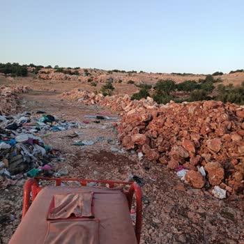 Belediye Enkaz Ve Çöp Atıkları Yüzünden Arazi Yolum Kapatıldı