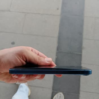 İphone 13 Batarya Şişmesi Sonucu Güvenlik Riski Ve Mağduriyet