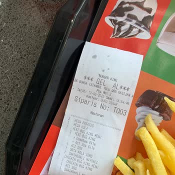 Burger King'de Küflü Hamburger Skandalı: Sağlığımız Tehlikede!