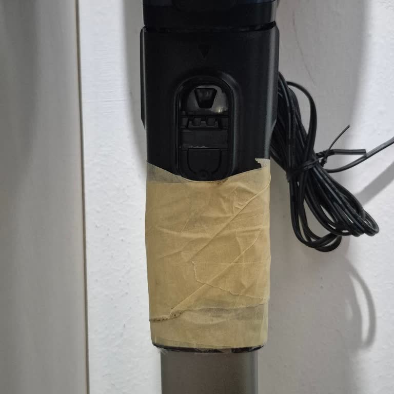 Philips Şarjlı Süpürge Plastik Aksamı Kolayca Kırıldı Hayal Kırıklığı Yaşadım