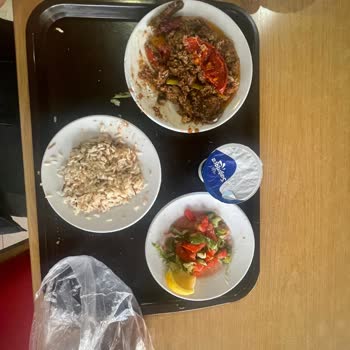 Bayat Ve Soğuk Yemeklere Yüksek Ücret Alınması