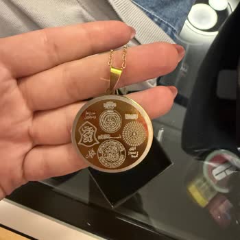 Görseldeki Ürünle Farklı Kolyenin Gönderilmesi Ve İade Talebi