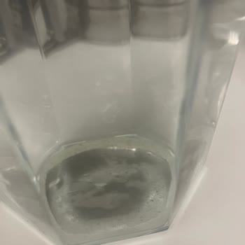 Cam Damacana Suda Yosun Ve Pislik Şoku: Sağlığımız Tehlikede!