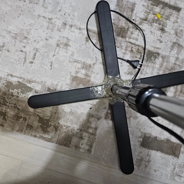 Kumtel Vantilatörün Ayakları Kısa Sürede Kırıldı, Sağlam Yedek Parça Bulunamıyor