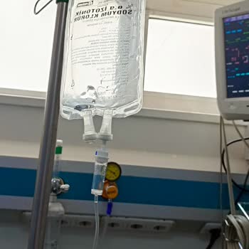 Acil Serviste Saatlerce İlgisiz Bırakıldık