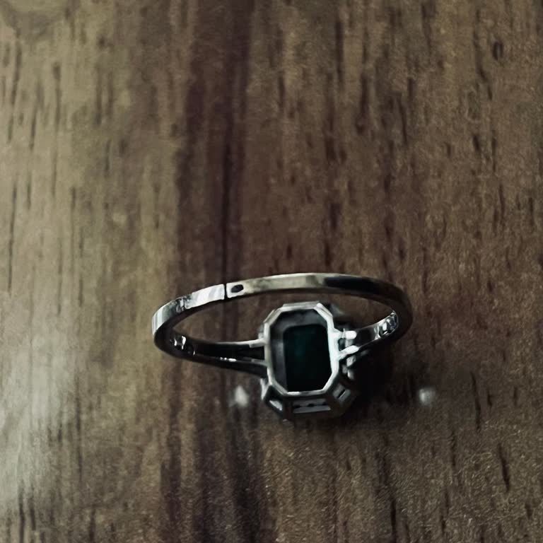 Koçak Jewelry Zümrüt Yüzükte Kararma Ve Mağaza Müdürünün İlgisiz Tavrı Mağduriyetimi Artırdı