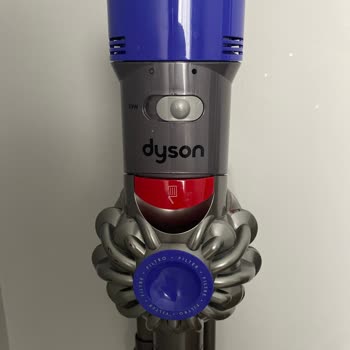 My Dyson V8 Battery Failed Early and MediaMarkt/Dyson Refuse to Take Responsibility