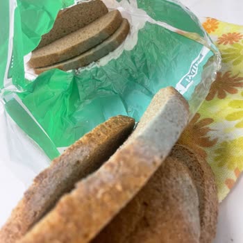 Migros Sanal Marketten Küflenmiş Ve Son Kullanma Tarihi Geçmiş Ekmek Gönderildi