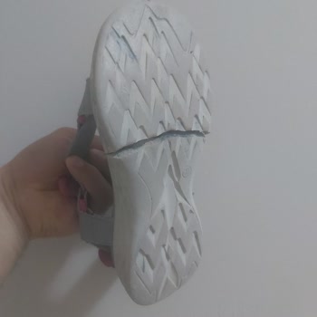 Aldığım Sandaletin Tabanı 12 Günde Kırıldı, Bekleneni Karşılamadı