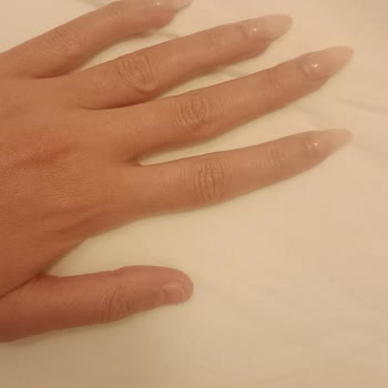 Randevu Ve Hizmette Büyük Hayal Kırıklığı: Tırnaklarım 1 Haftada Çıktı, Çözüm Yok!