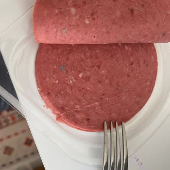 Güvenilir Marka Salamında Yabancı Cisim Şoku Ve Sağlık Endişesi