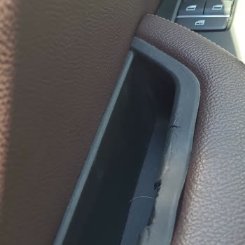 BMW X3'te Deri Parçalarda Erime Ve Değer Kaybı Şikayeti