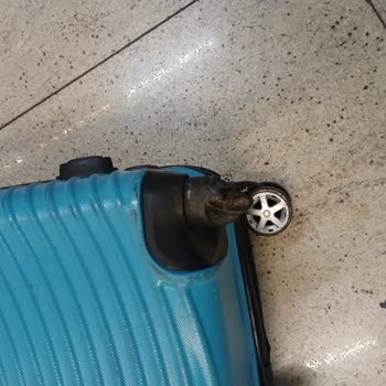 Bagaj Ücretlendirmesi Ve Hasarlı Valiz Nedeniyle Mağduriyet