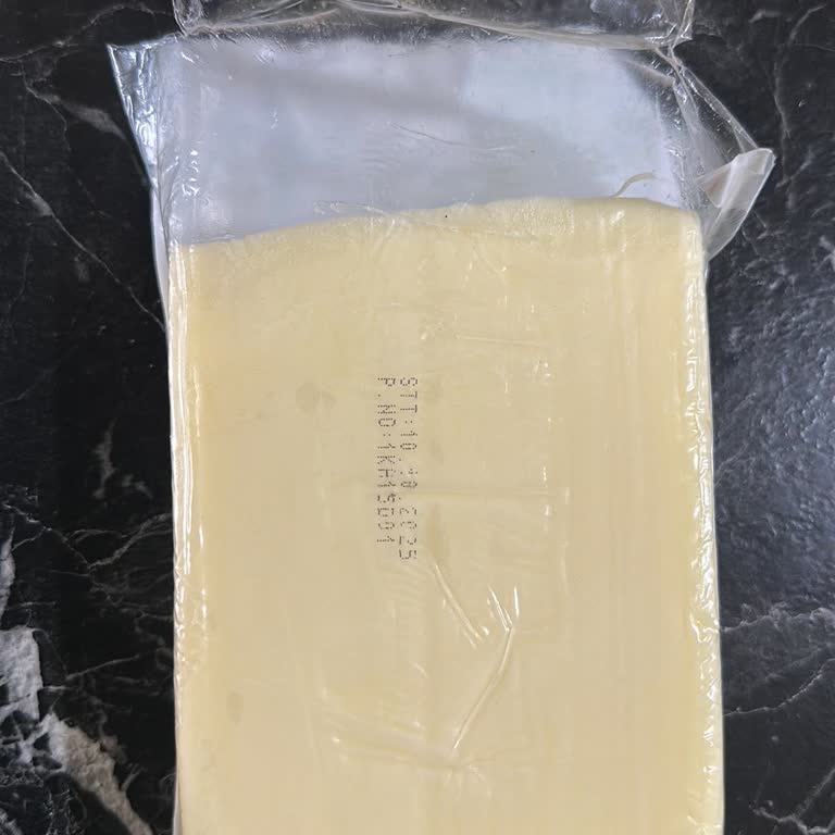 Taze Kaşar Peynirde Küf Kokusu Ve Sağlık Endişesi