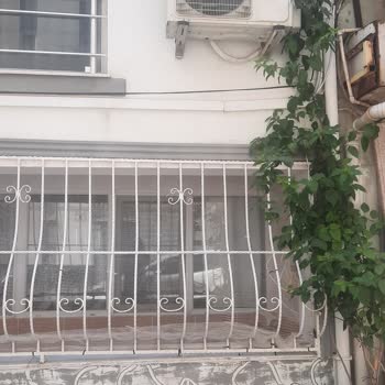 Kanalet Varken Kabloları Dışarıdan Döşediler, Görüntü Kirliliği Oluştu