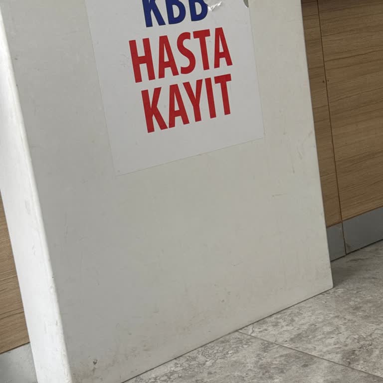 Doktorun Olmaması Ve İlgisiz Hasta Kayıt Personeli Mağduriyeti