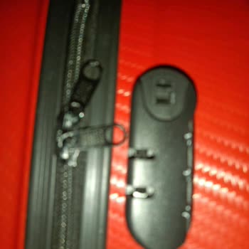 Vuelo Pegasus, maleta dañada y atención insuficiente al cliente