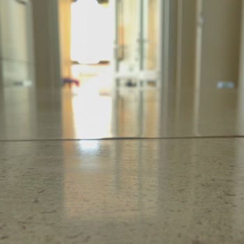 Yeni Alınan Masa Kısa Sürede Şişti Servis Bekleyişi Mağduriyet Yarattı