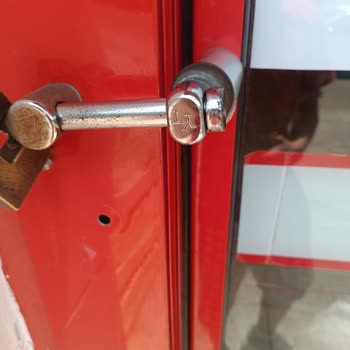 Öğle Saatinde Şok Marketin Kapalı Olmasının Nedeni Hakkında Bilgi Talebi