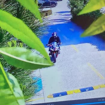 Yemeksepeti Kuryesi Şahsi Motosikletime Zarar Verdi, Hasarım Karşılanmıyor