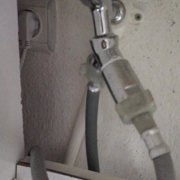 Sürekli Su Kesintisi Ve Evde Oluşan Hasarlar Hakkında Şikayet