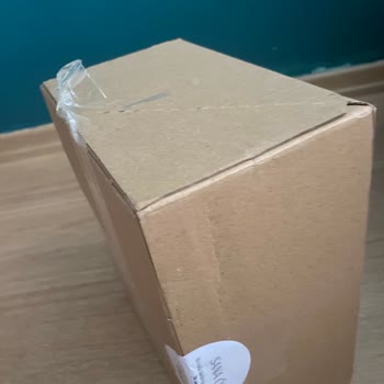 Düşük Kaliteli Paketleme Ve Hasarlı Kutu Nedeniyle Hayal Kırıklığı