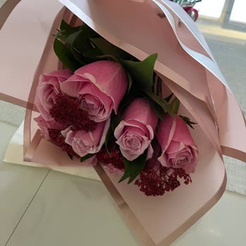 Sipariş Ettiğim Çiçek Özensiz Ve Eksik Geldi Müşteri Hizmetleri İlgisiz Kaldı