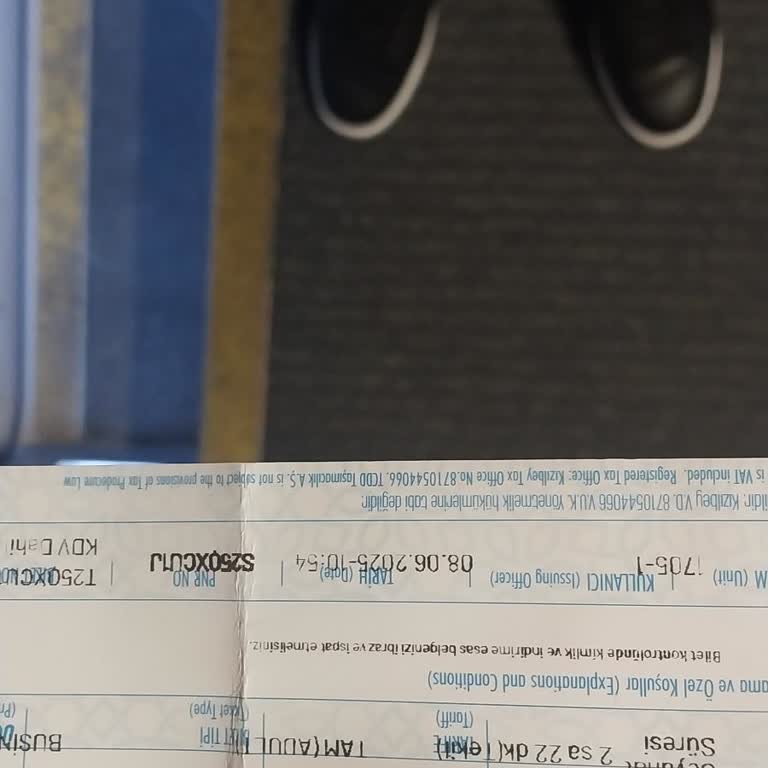 Business Sınıfında Koltuk Sorunu Ve İlgisiz Görevliler Nedeniyle 3 Saat Ayakta Yolculuk