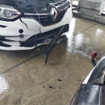 Expedia storniert trotz Unfall nicht, will mein Geld bei nachgewiesener Absage