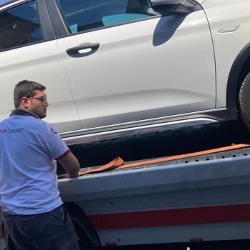 Araç Kiralama Sonrası Hafif Hasar Ve Uzayan Servis Süreci Hakkında Mağduriyet
