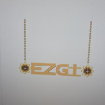 Kişiye Özel Kolye Vaadiyle Kusurlu Ve Farklı Ürün Gönderildi