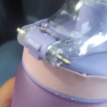 LCW Çocuk Matarası Tutma Yeri Kırıldı, Kalitesiz Malzeme Kullanılmış