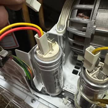 Yetkili Servis Yanlış Teşhisle Yüksek Ücret Talep Etti, Paramın İadesini Bekliyorum