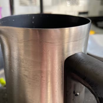 Arzum Okka Mokapot Cezvesinin Metal Kaplaması Çatladı Ve Paslandı