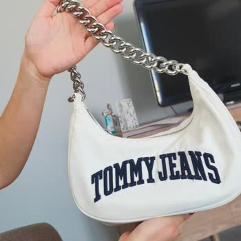 Tommy Jeans Çantada Kısa Sürede Renk Solması Ve Demirlerde Kararma Sorunu