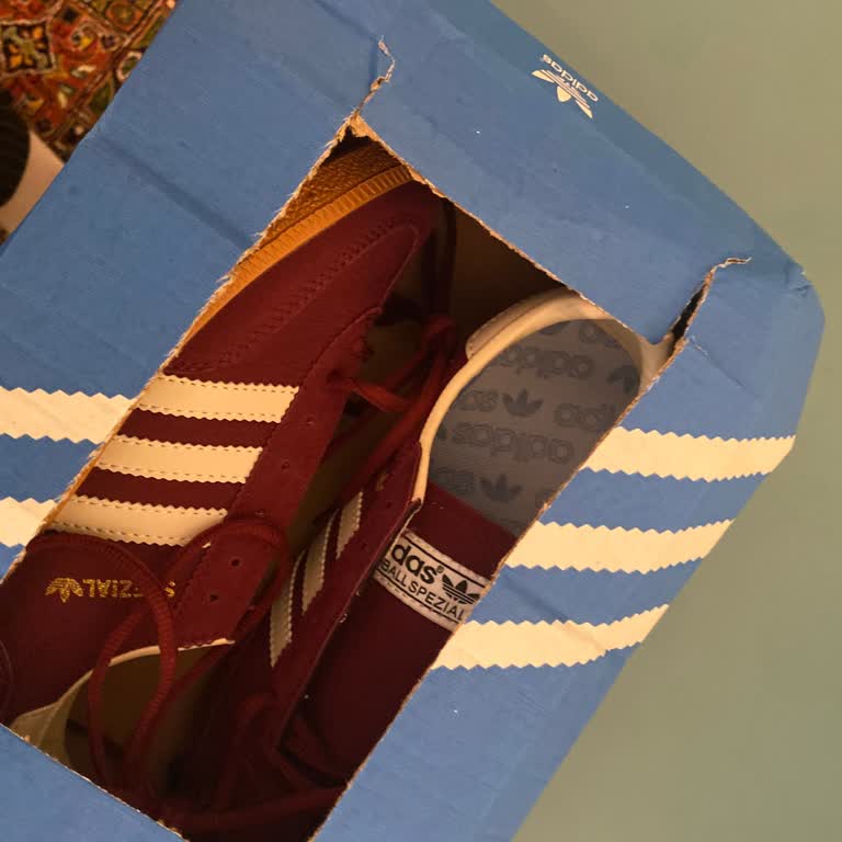 Sipariş Ettiğim Ayakkabı Kalitesiz Ve İade Taleplerime Dönüş Yapılmıyor