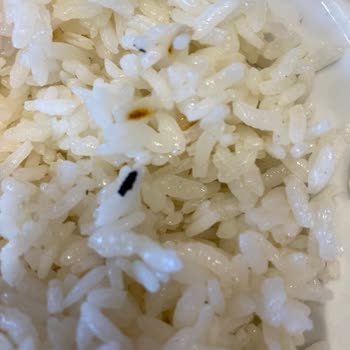 Uzun Bekleme Sonrası Gelen Kalitesiz Yemek Ve İlgisiz Hizmet