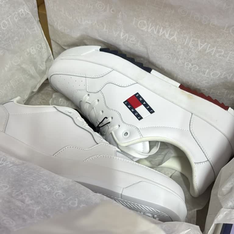 Aldığım Ayakkabının Hem Mağazada Hem İnternetten Kirli Gelmesi Şaşırtıcı