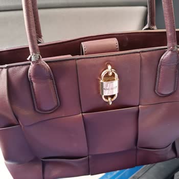 Hediye Olarak Aldığım Nine West Çantanın Kulpunda Kısa Sürede Soyulma Ve Hayal Kırıklığı